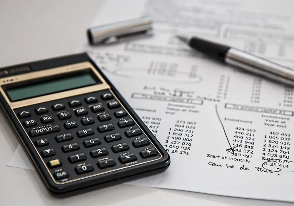 Finanse przedsiębiorstwa. Czym różni się pożyczka od kredytu?