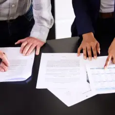 Jak zmienne ceny energii wpływają na budżet firm? Kluczowe korzyści i ryzyka