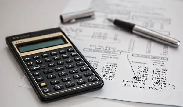 Finanse przedsiębiorstwa. Czym różni się pożyczka od kredytu?